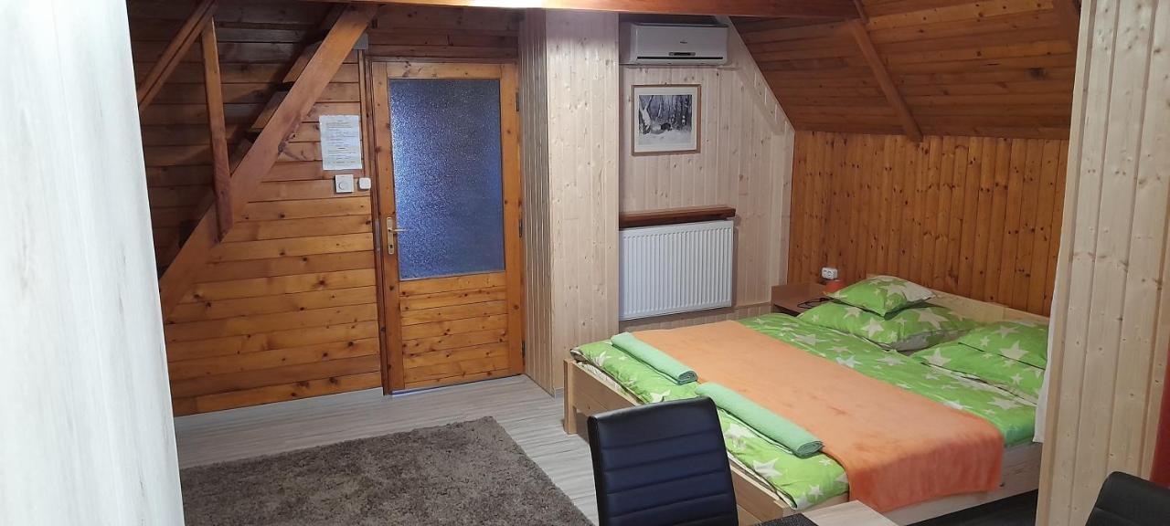 Keri Apartman Mosonmagyaróvár エクステリア 写真