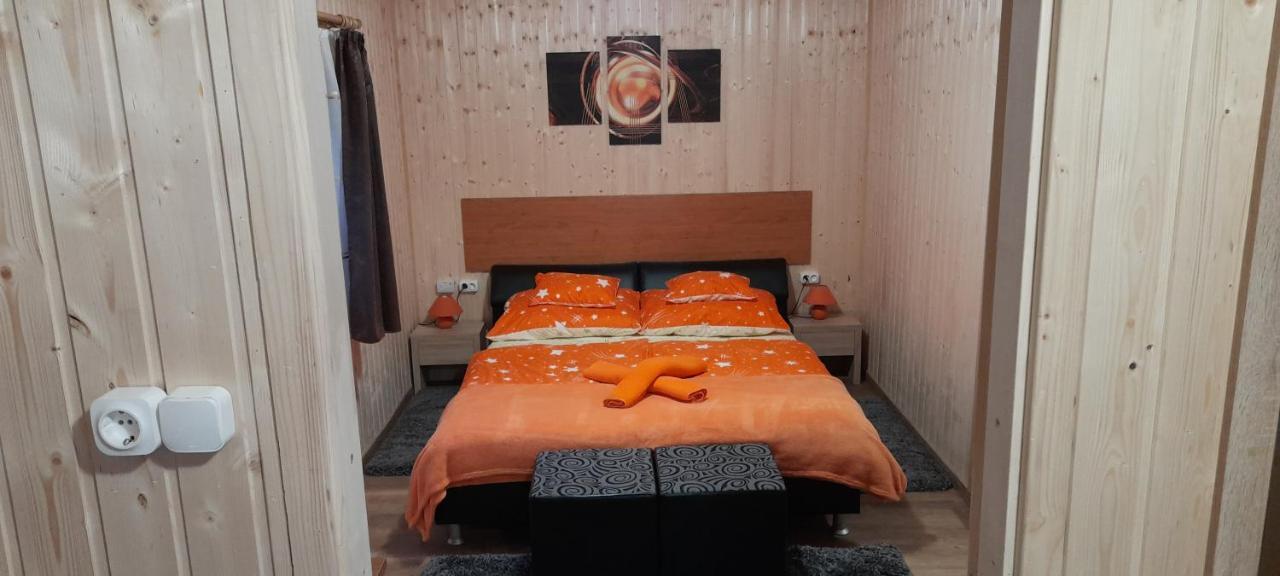 Keri Apartman Mosonmagyaróvár エクステリア 写真