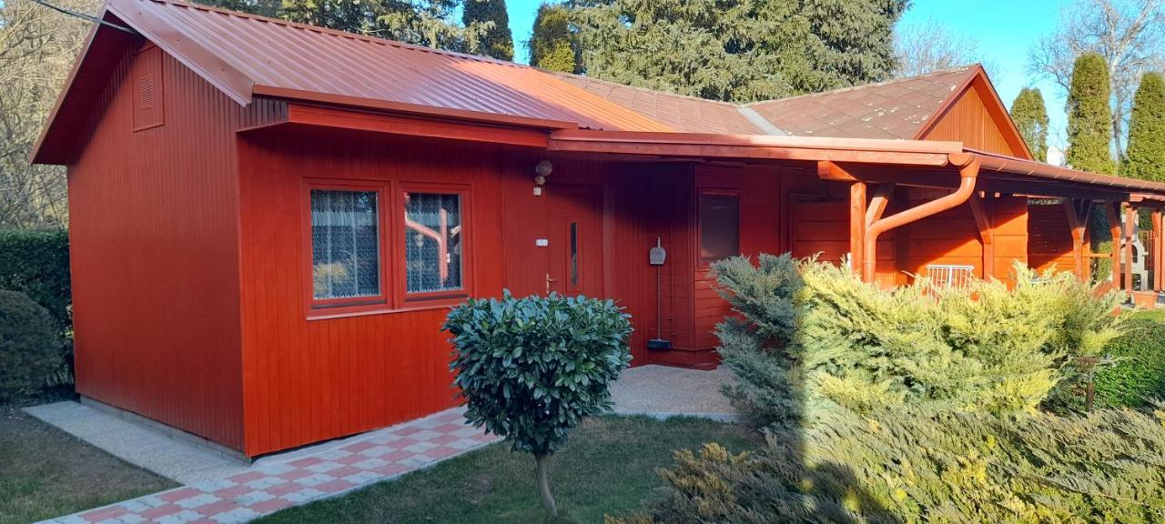Keri Apartman Mosonmagyaróvár エクステリア 写真