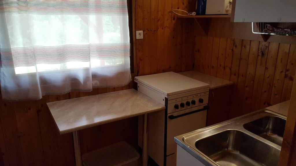 Keri Apartman Mosonmagyaróvár エクステリア 写真