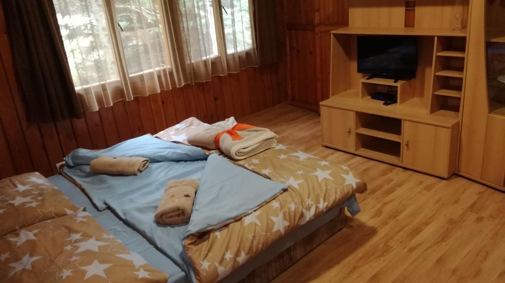 Keri Apartman Mosonmagyaróvár エクステリア 写真