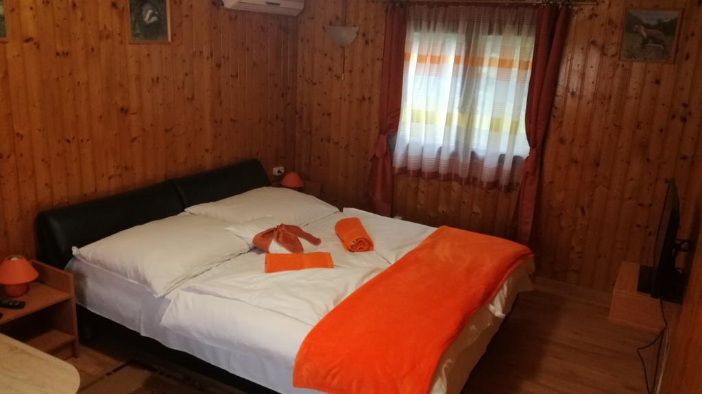 Keri Apartman Mosonmagyaróvár エクステリア 写真