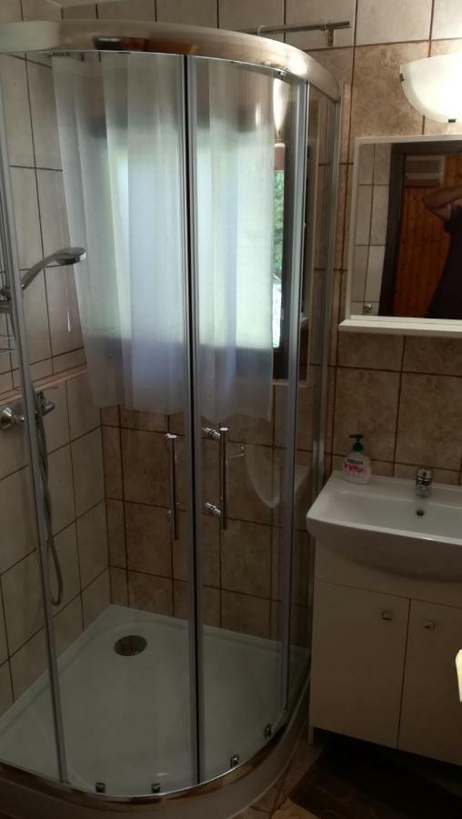 Keri Apartman Mosonmagyaróvár エクステリア 写真